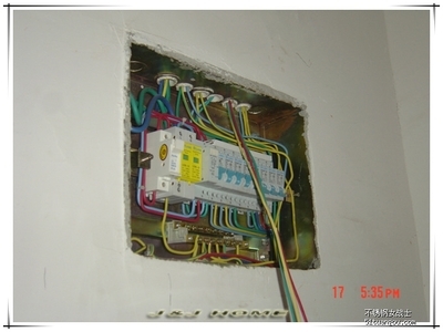 不锈钢女战士的装修日记 从配电柜到窗帘移门的“窝”之筑造